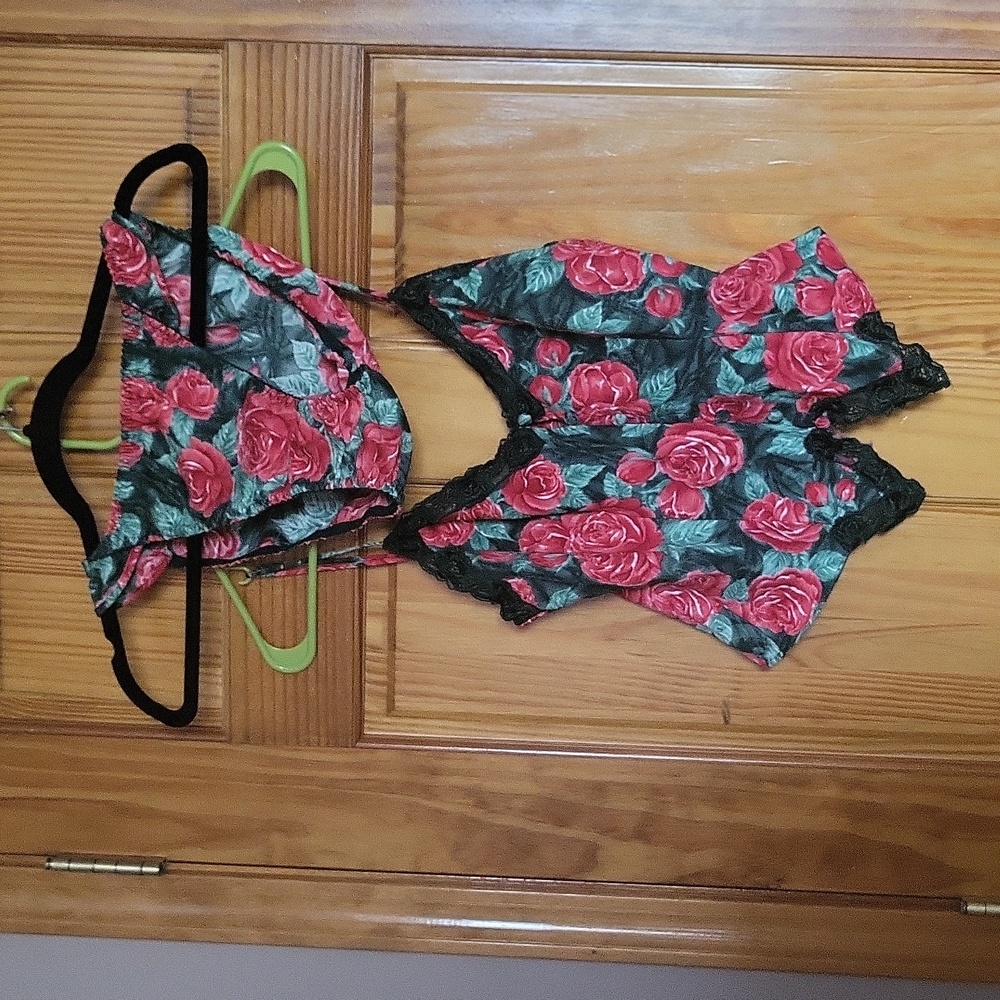 5 FOR $25 Victoria's Secret Vintage 80's Floral Lace Cami - Picture 4 of 8